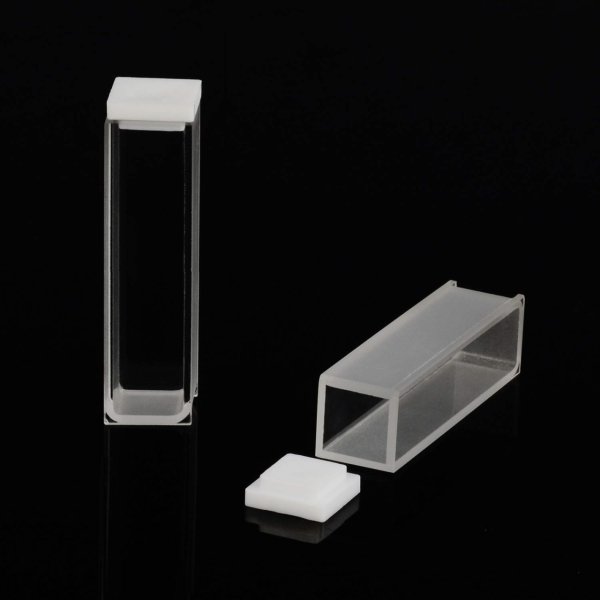 Kuvars Spektrofotometre Küveti - Makro 3.5 ml Kapaklı