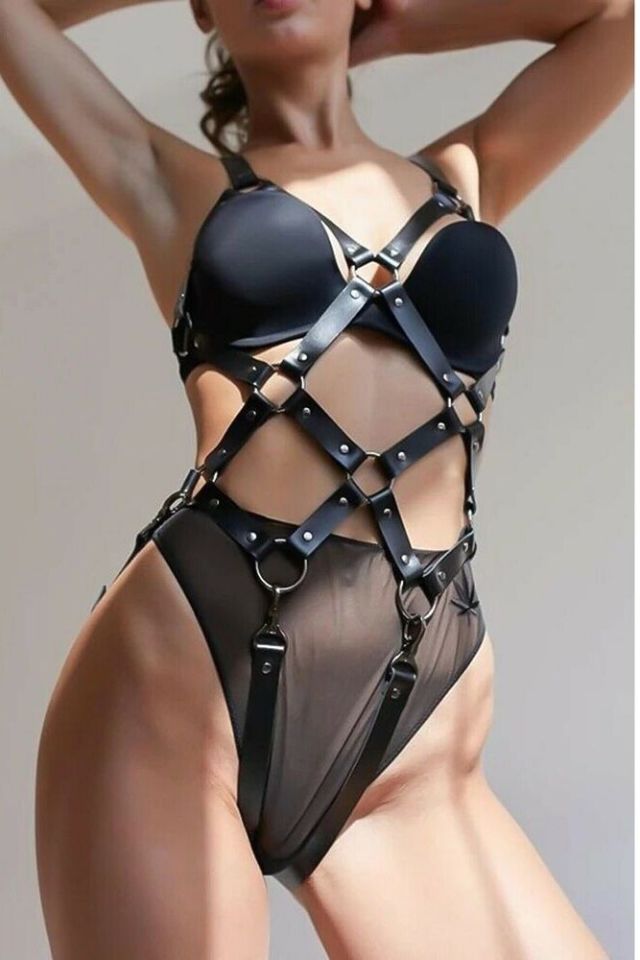 Kadın Siyah Özel Bölgeleri Açık Deri Harness Seksi Fantezi Bodysuit