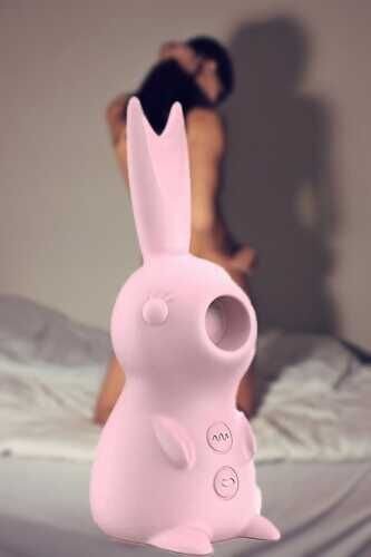 SECRETGAME Tavşan Şeklinde Klitoral Emiş ve Dil Vibratörü Şarjlı - Rechargeable  Tongue Vibrator