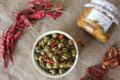 Kekikli Zeytin Salatası