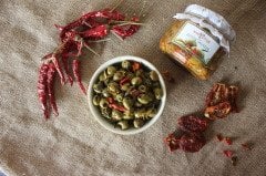 Kekikli Zeytin Salatası