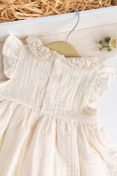 Güpürlü Fiyonklu Yazlık Müslin Kız Bebek Elbise Bebek Tulum KREM - 3-6 AY