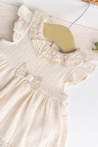 Güpürlü Fiyonklu Yazlık Müslin Kız Bebek Elbise Bebek Tulum KREM - 3-6 AY