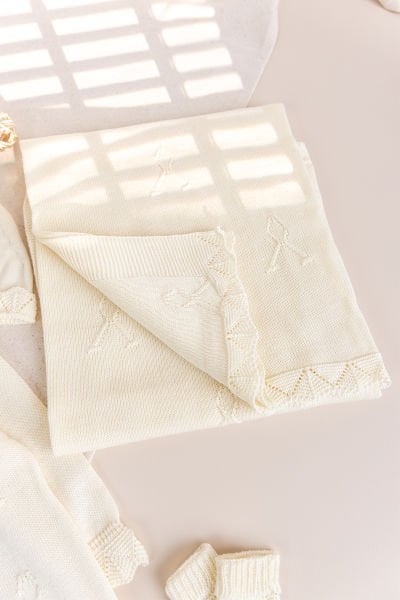 Triko Kız Bebek Hastane Çıkışı  Hediyelik Bebek Seti KREM -  0-3 AY