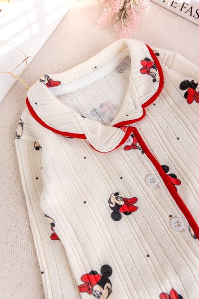 Fiğürlü Bebe Yaka Önden Düğmeli Kız Bebek Pijama Takımı