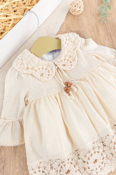 Dantel Detaylı Dokuma Kumaş Kız Bebek Elbise