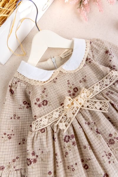 Bebe Yaka Dantelli 100% Pamuk Şık Kız Bebek Elbise