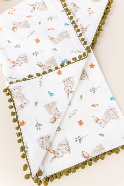 Tavşan Desenli Çift Katlı Pazen Bebek Battaniye