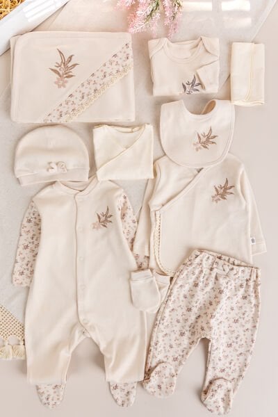 Çiçek Desenli 10'lu Kız Bebek Hastane Çıkışı Bebek Takımı