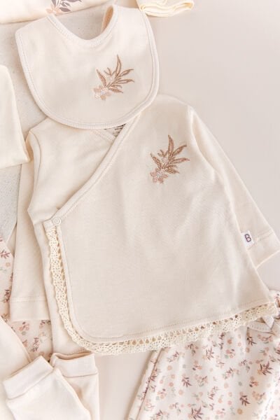 Çiçek Desenli 10'lu Kız Bebek Hastane Çıkışı Bebek Takımı