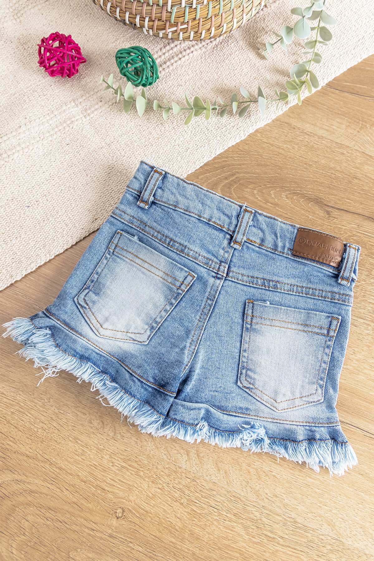 Püskül Detaylı Kız Çocuk Şort