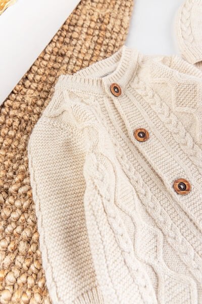 Saç Örgü Desenli Bereli Unisex Kışlık Şapkalı Bebek Tulum