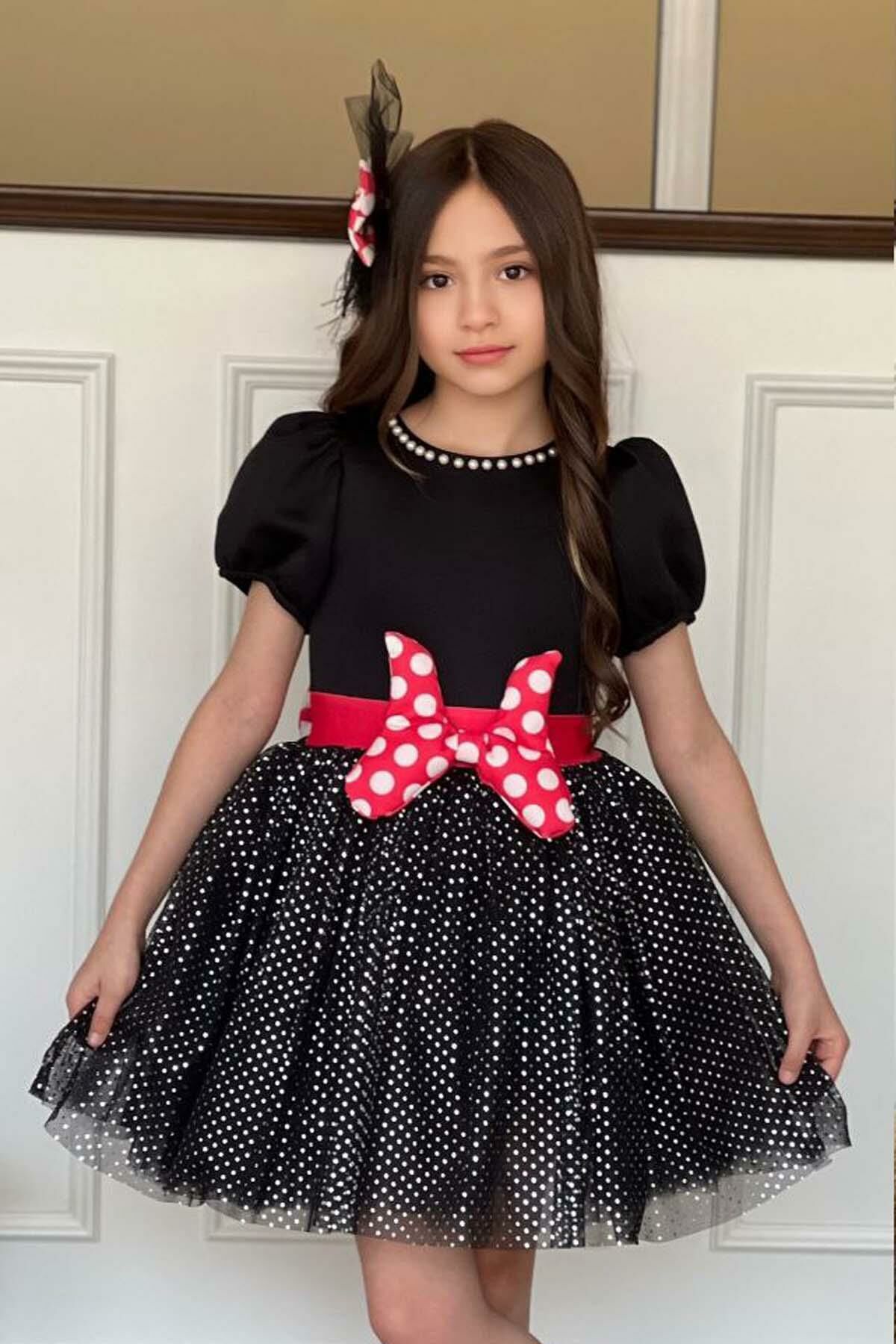 Kız Çocuk Yakası İnci ve Eteği Simli Puantiye Detaylı Siyah Elbise