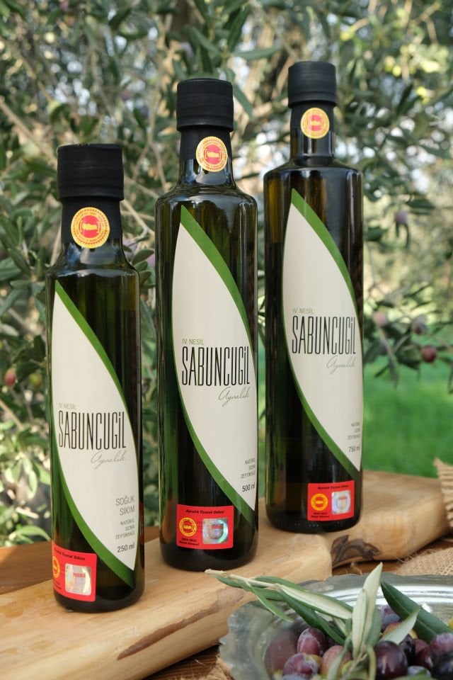 2025 - 2026 Ayvalık Olgun Hasat Soğuk Sıkım Zeytinyağı 500 ml Şişe