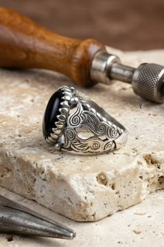 Bora Model El İşi Oniks Taşlı Gümüş Yüzük