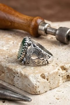 Bora Model El İşi Yeşil Akik Taşlı Gümüş Yüzük