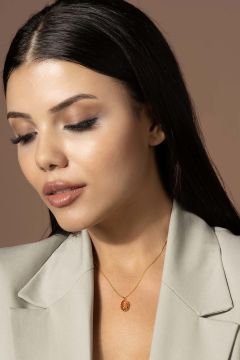 Damla Kehribar Taşlı Minimal Gümüş Kolye Altın Rengi