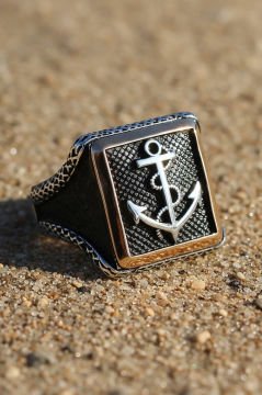 Kare Model Çapa Sembollü Gümüş Yüzük