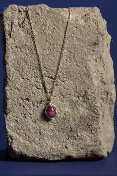 Doğal Yakut Taşlı Minimal Gümüş Kadın Kolye