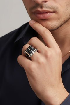 Kare Model Terazi Sembollü Gümüş Yüzük