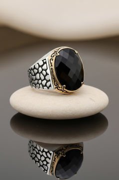Benekli Model Siyah Zirkon Taşlı Gümüş Yüzük