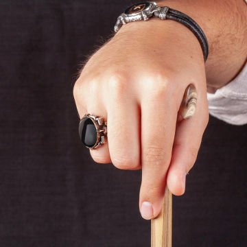 Kalem İşleme Oniks Taşlı Erkek Yüzüğü