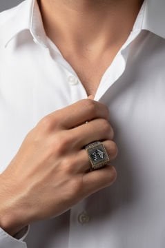 Kare Model Kalem İşlemeli Göktürk Yüzük