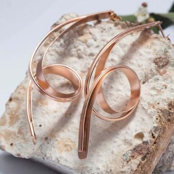 Rose Renkli Sarmal Model Gümüş Küpe