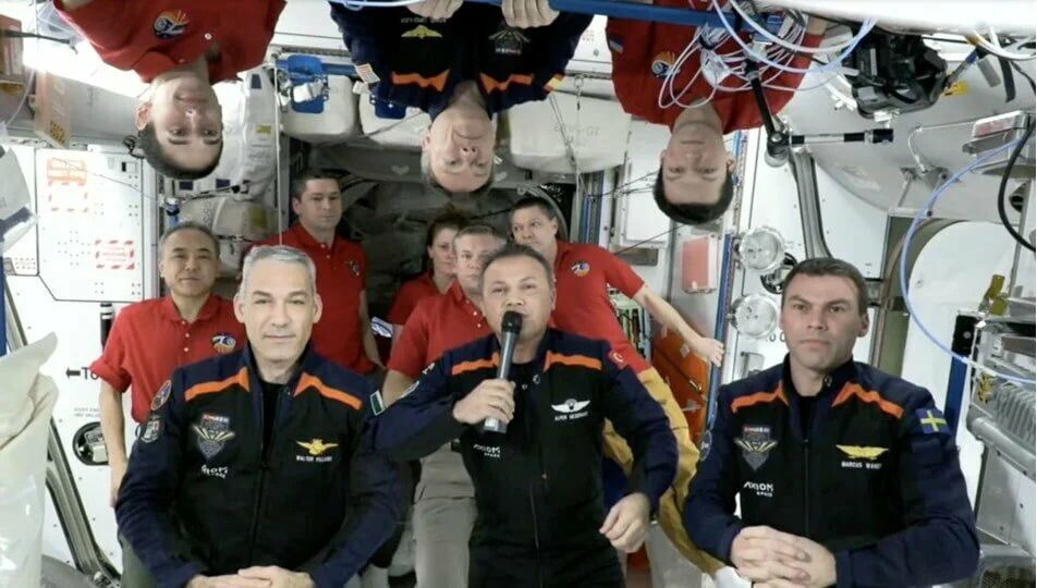ISS'de görevi sona eren Alper Gezeravcı, Uzayda hangi saati taktı?