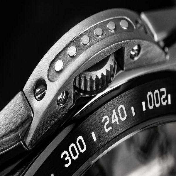 AVI-8 AV-4077-03 Erkek Kol Saati