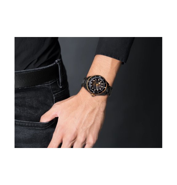 Rado Captain Cook R32127162 Erkek Kol Saati