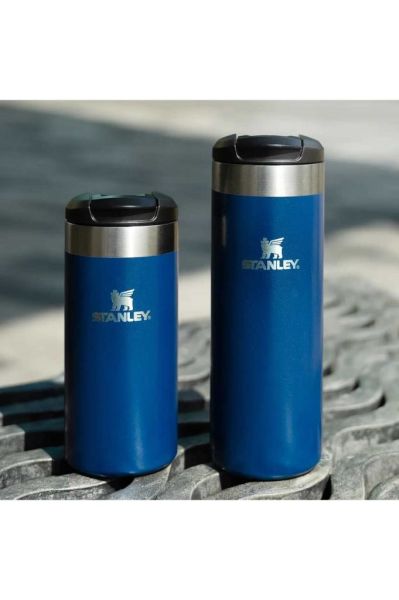 The AeroLight™ Transit Mug .35L / 12oz Royal Blue Metallic