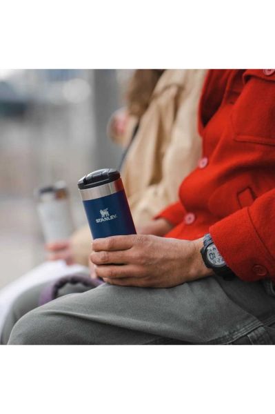The AeroLight™ Transit Mug .35L / 12oz Royal Blue Metallic