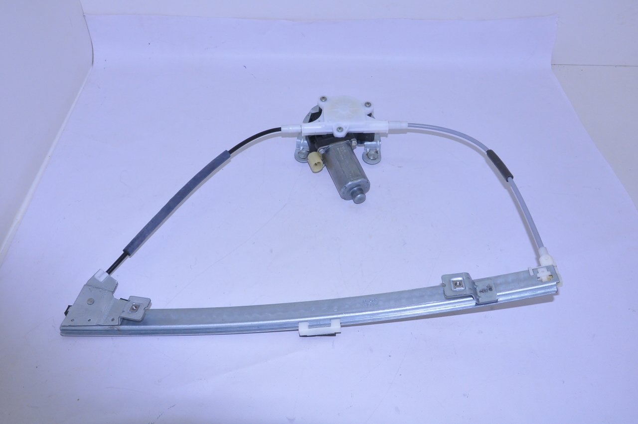 Cam Krikosu Ön Sol Megane 1995-2002 Arası (Elektirikli)
