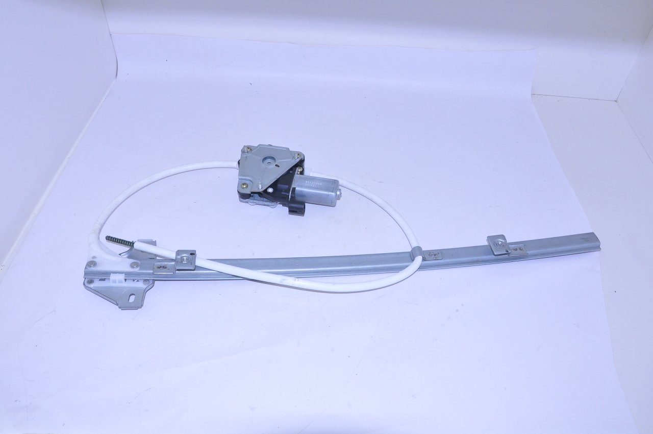 Cam Krikosu Ön Sol Master 1998-2011 Arası (Elektirikli)