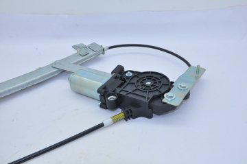 Cam Krikosu Ön Sağ Uno (Elektirikli)