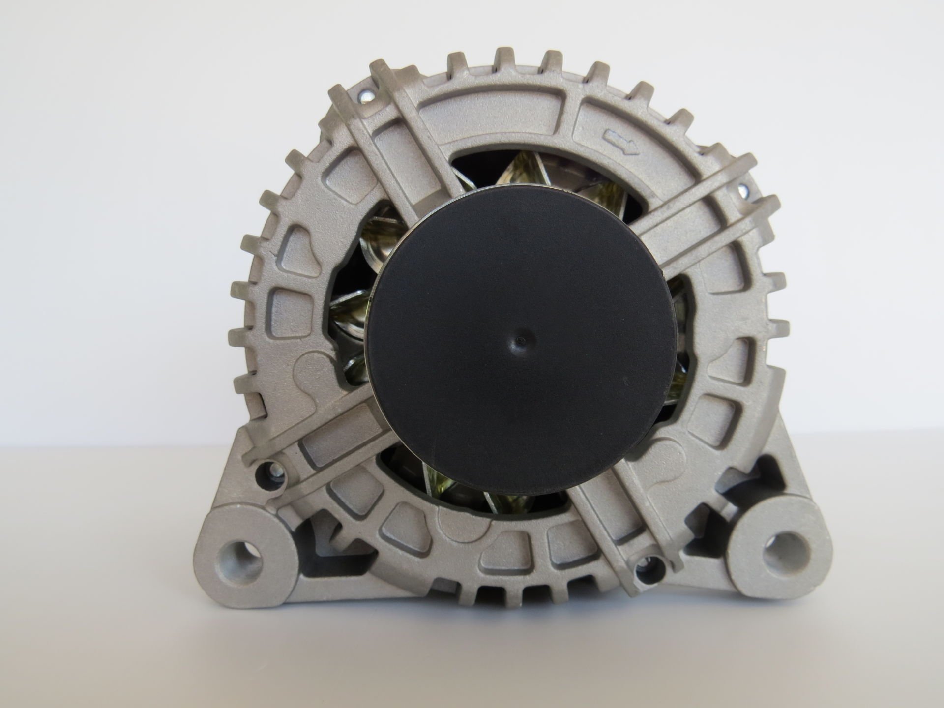 MEDOR ALT 200  ALTERNATÖR 12V 150A PEUGEOUT BOXER 2000 PEUGEOUT PARTNER 207-307     0124525032    0986046240    4624 0124525035