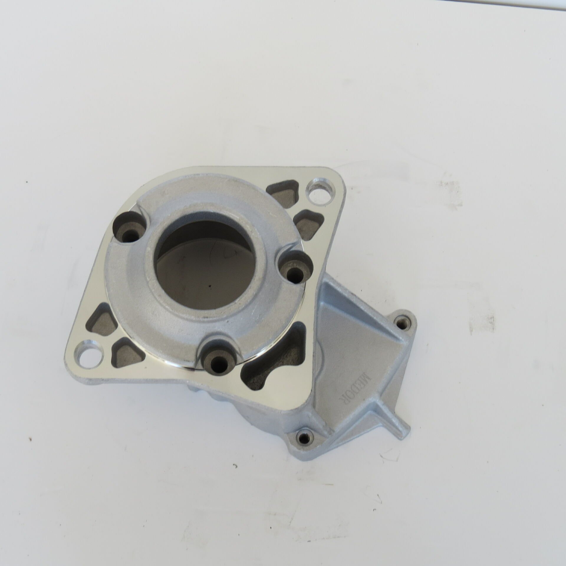 MEDOR-07-24-7845 MC 7845  PİNYON KAPAĞI CASE 440 NEW HOLLAND SOL 3 DELİK BİRİ KAPALI DENSO TİPİ (10 DİŞ) GÖRE MERKEZ DE JONDERE 4039 4045 228000-0840 228000-841