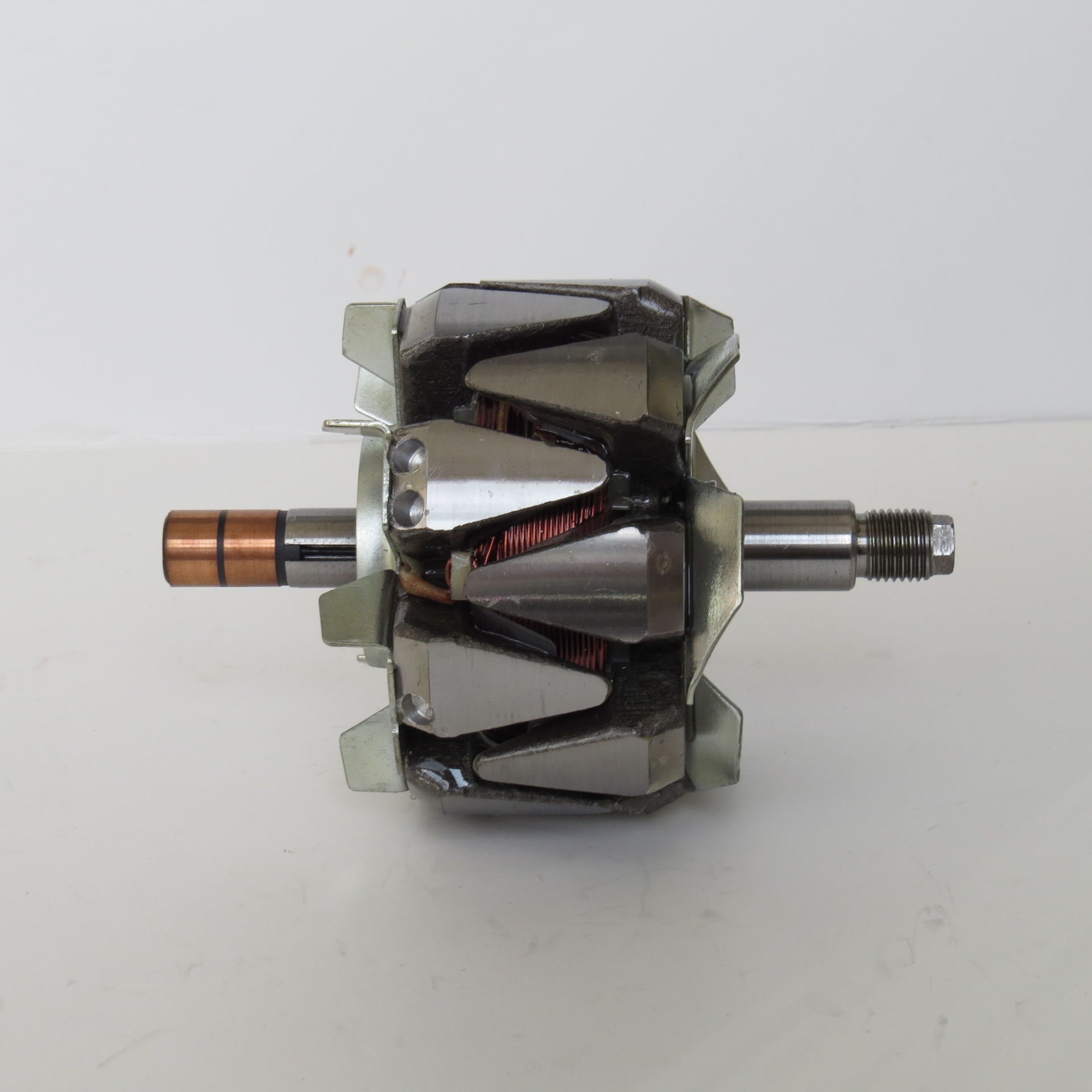 XRT3090 ROTOR FORD FOCUS VOLVO S40  120A  DAN930  XRT930 104210