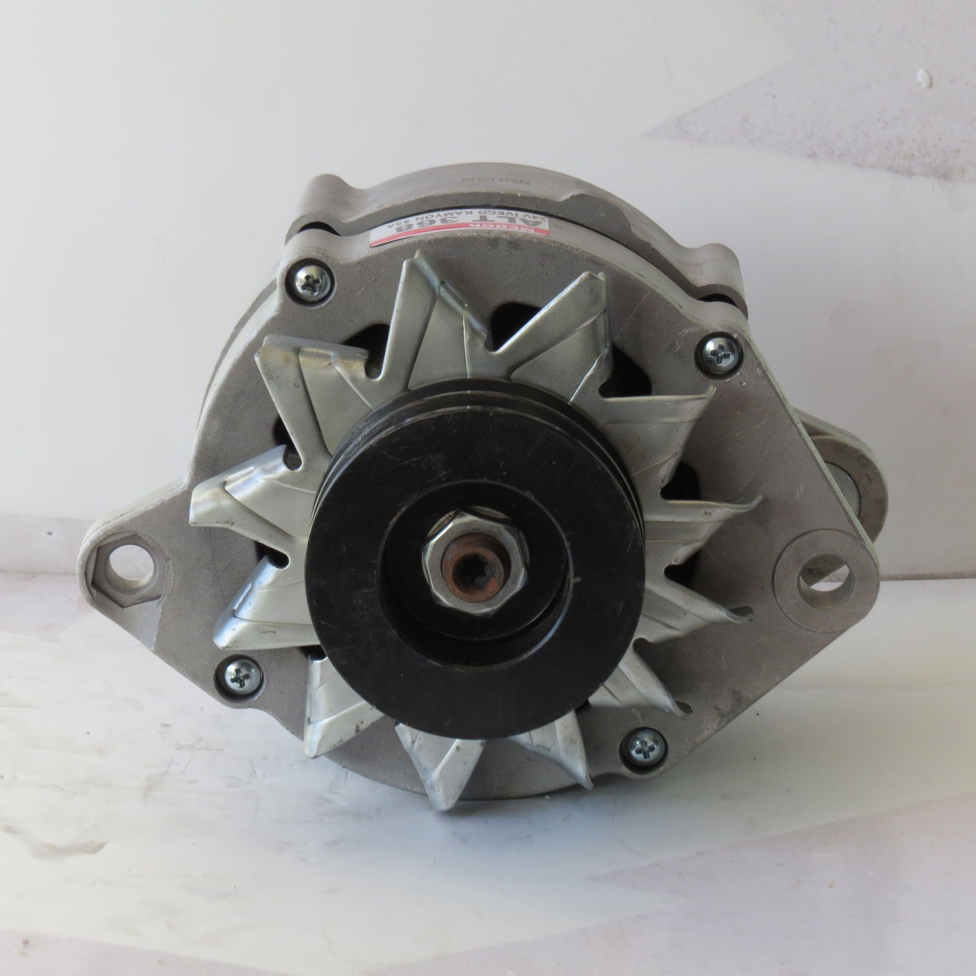 ALT 368  ALTERNATÖR 24V 55 AMPER İVECO TURBOSTAR TURBOTECH MAKO AYAKLI   0120469022    0120469023    0120469026  0120469031  0986034420    0986039130    4844266    98482419 0120469010 0120469048