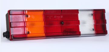 ÜÇLER.A10-0123LR ÜÇLER MERCEDES ACTROS  KANALLI SOKETLİ STOP LAMBASI SAĞ A0015406370 .