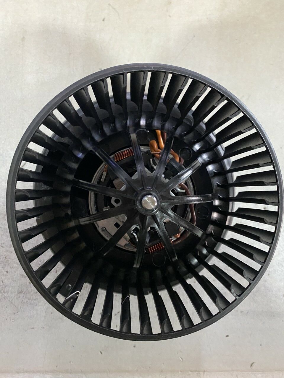 MD 53088   KALORİFER MOTORU 24V AXOR YM A0038300108