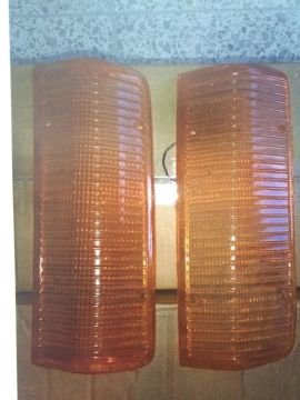 ÜÇLER.A17-0230C ÜÇLER FORD TRANSİT ÖN SİNYAL CAMI E.M