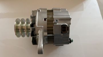 A4TU9685 ALTERNATÖR 24V 50 AMPER HITACHI EX200 6 PALETLİ EXCAVATOR İŞ MAKİNASI A4TU6285