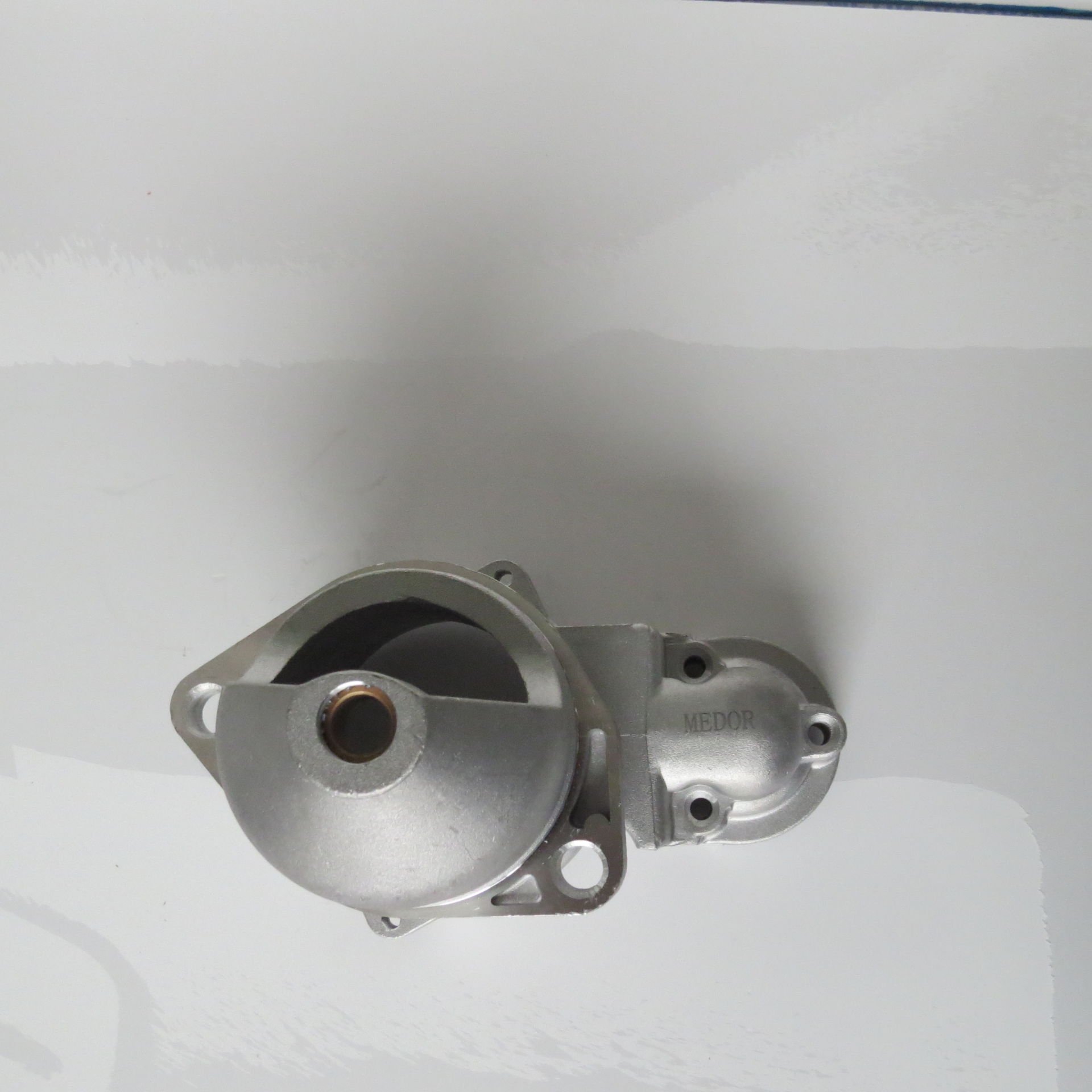 MC 8090  PİNYON KAPAĞI DEUTZ