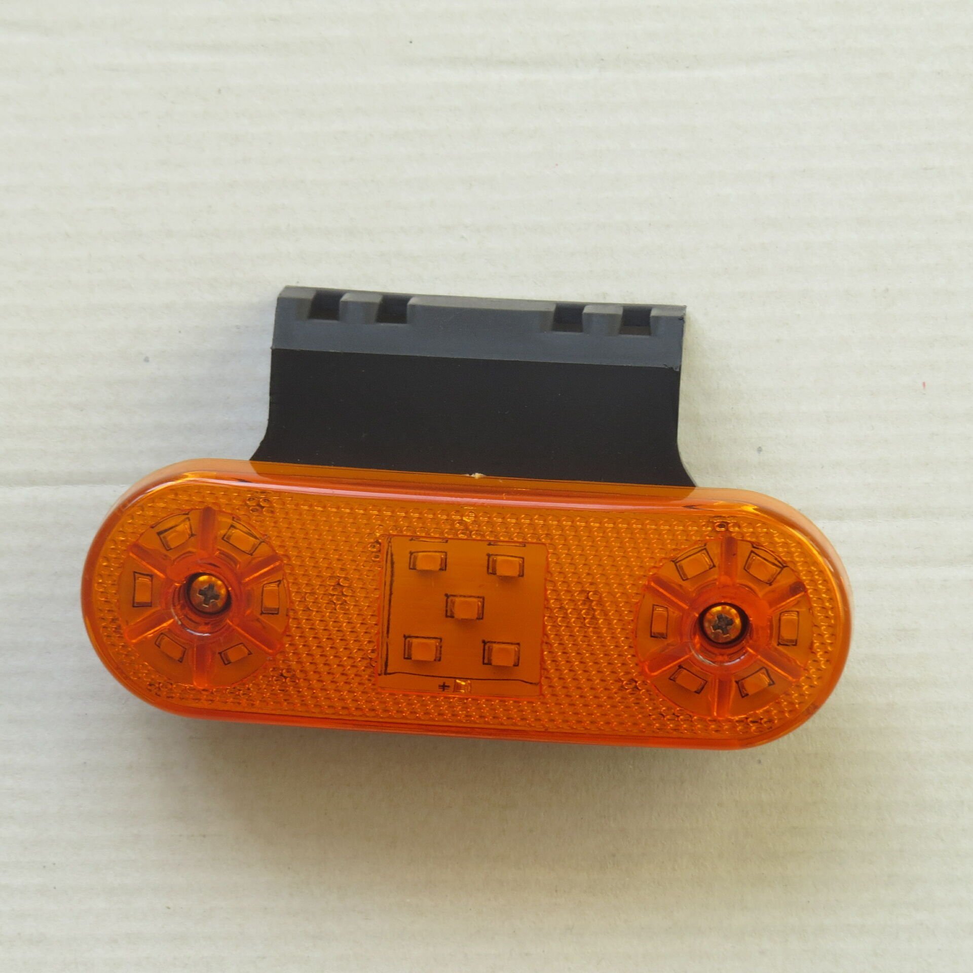 ÜÇLER.A19-1214LBR ÜÇLER 17 LED SİDE MARKER DORSE LAMBA BRAKETLİ  SARI