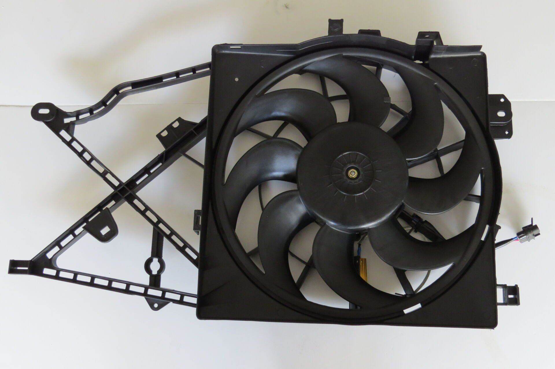 10159    FAN MOTORU OPEL VECTRA  B A C 1.6 1.8 2.0