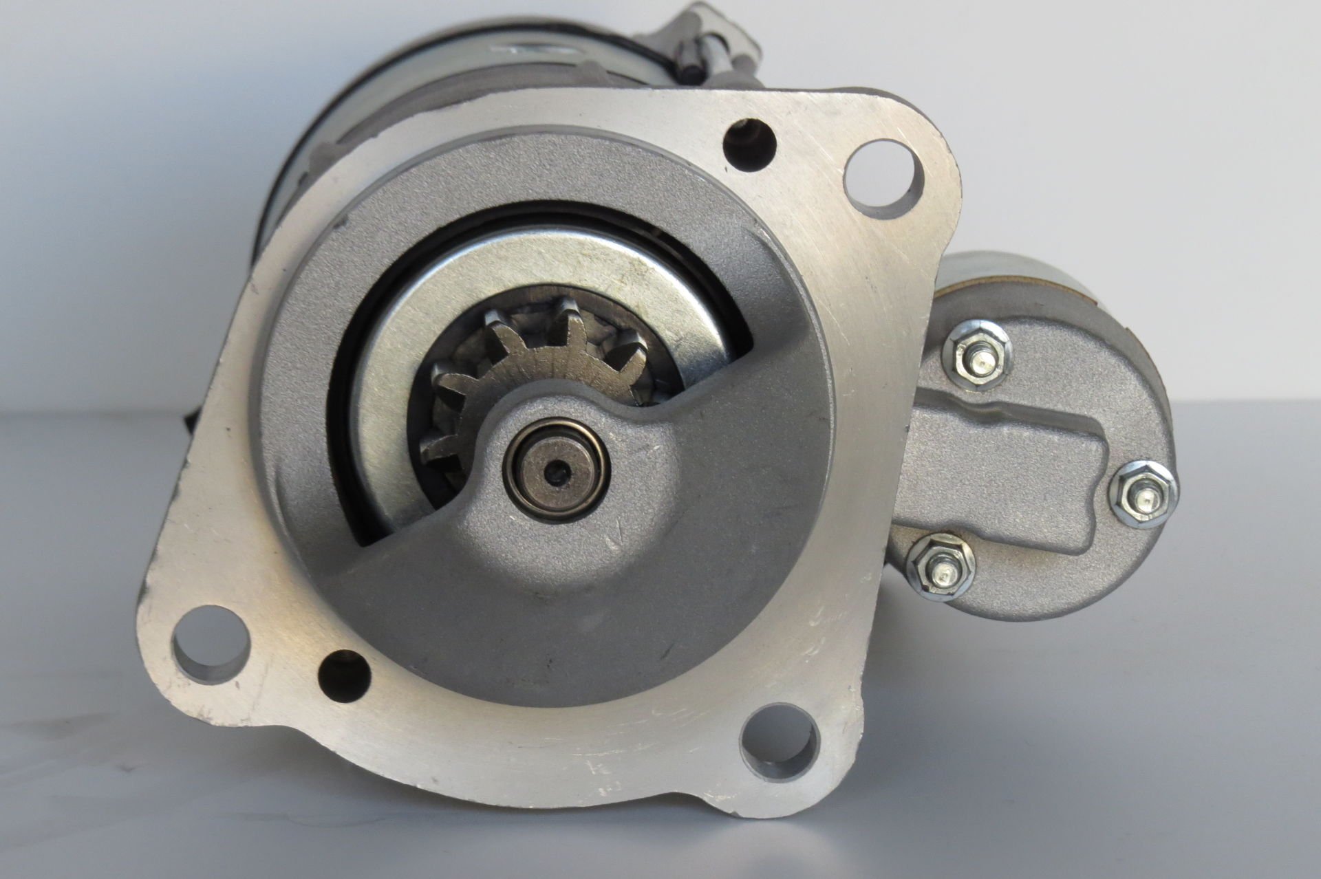 STR 4600  MARŞ MOTORU JSB 4CX SOL AÇIK  12 V 10 DİŞ 3 KW   2872K404    2873K404    3784889M2 63280040
