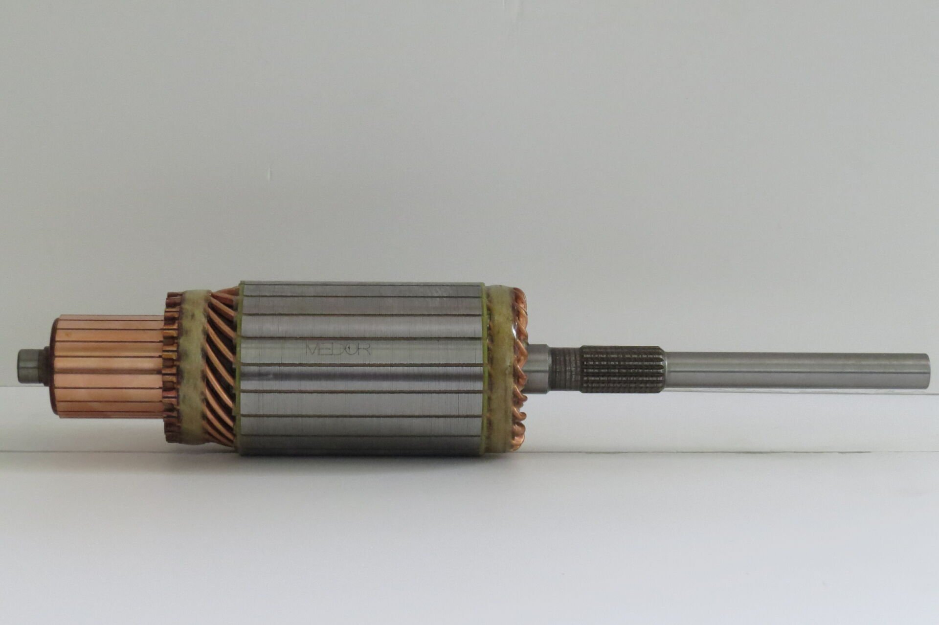 IM 1137  MARŞ KOLLEKTÖRÜ 24V TRAVEGO ACTROS SCANIA MERCEDES 20040140208