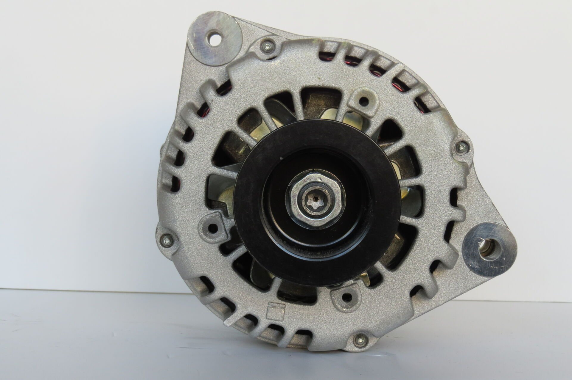 MEDOR ALT 394  ALTERNATÖR 24V 100A İVECO STRALİS   BOSCH TİPİ   0123525502    0123525503    500337394   500315943    2995980 0986046040